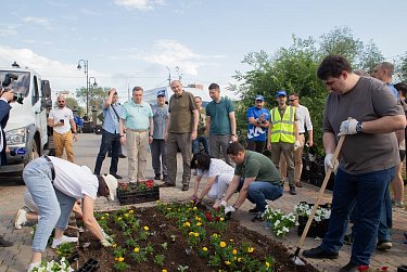 Оренбург возвращает звание города цветов